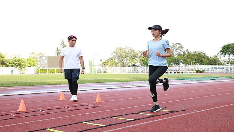 The Runner backdrop 2