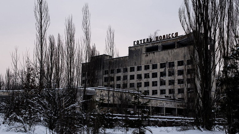 Ukraine: Chernobyl at war / Chile: Drought due to data centers