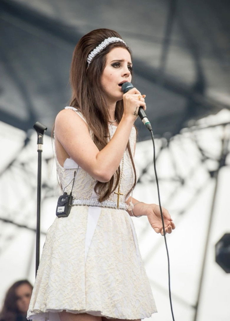 Lana Del Rey - Live at Eurockéennes Festival 2012