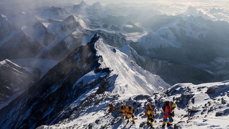 Lost on Everest backdrop 3