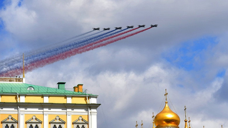 Парад на Красной площади 9 мая 2025 года backdrop 4