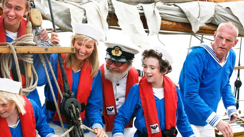 Father of Four: At Sea backdrop 4