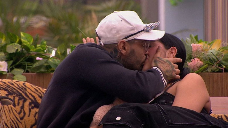 Besos van, besos vienen