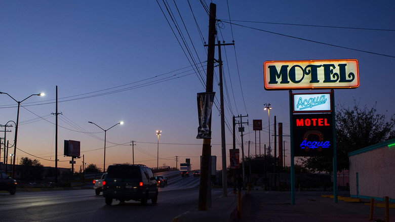Motel Acqua backdrop 2