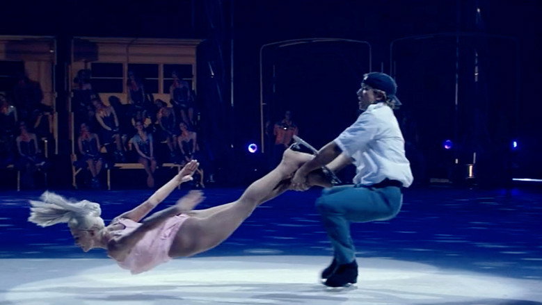 Holiday On Ice - Mystery backdrop 5