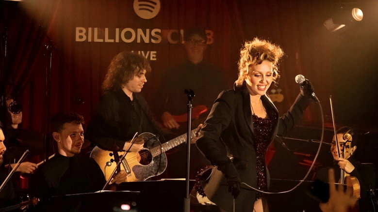 Billions Club Live with Miley Cyrus: A Concert Film backdrop 6