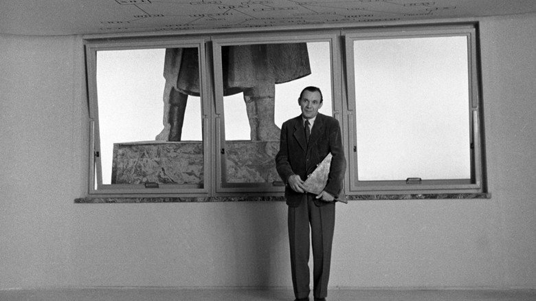 The Barnabáš Kos Case backdrop 3