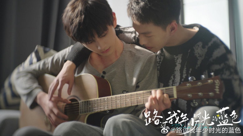 Blue Canvas of Youthful Days backdrop 9