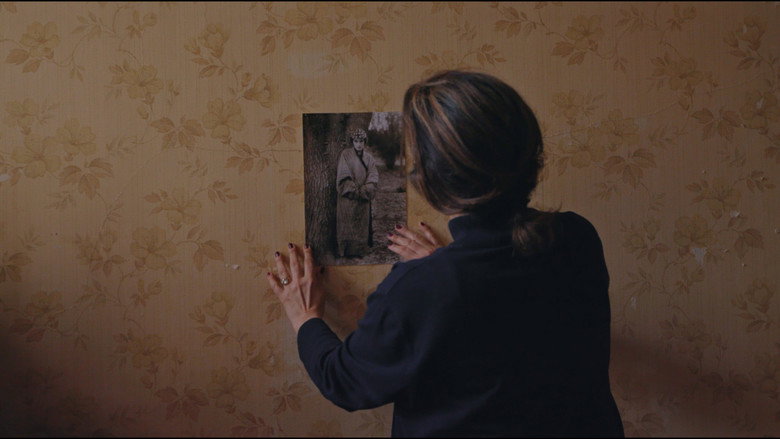 Mother and Daughter, or the Night Is Never Complete backdrop 5