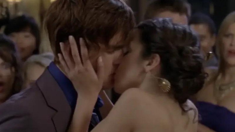 Degrassi Takes Manhattan backdrop 2