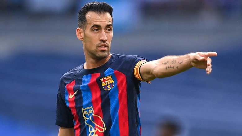 Sergio Busquets, the Architect backdrop 1