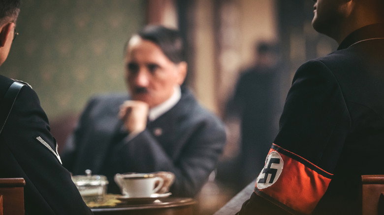 Rise of the Nazis backdrop 2