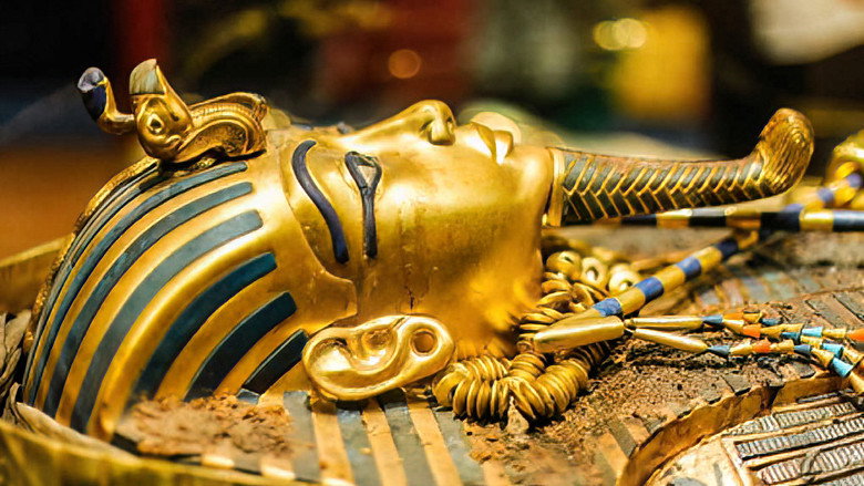 Tutankhamun: Life, Death & Legacy backdrop 3