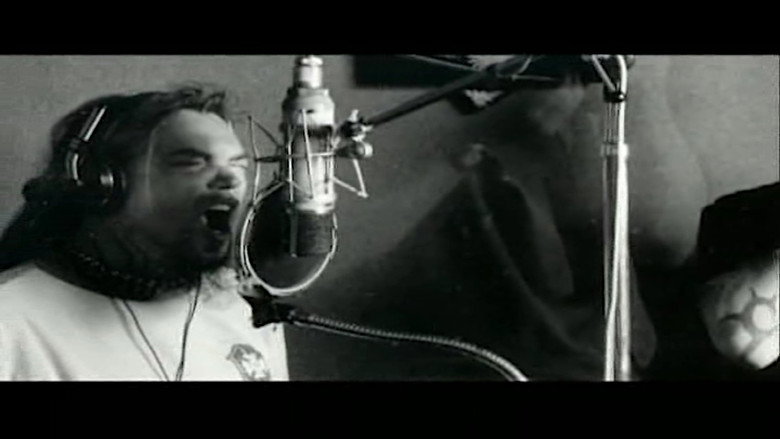 Soulfly - The Song Remains Insane backdrop 1