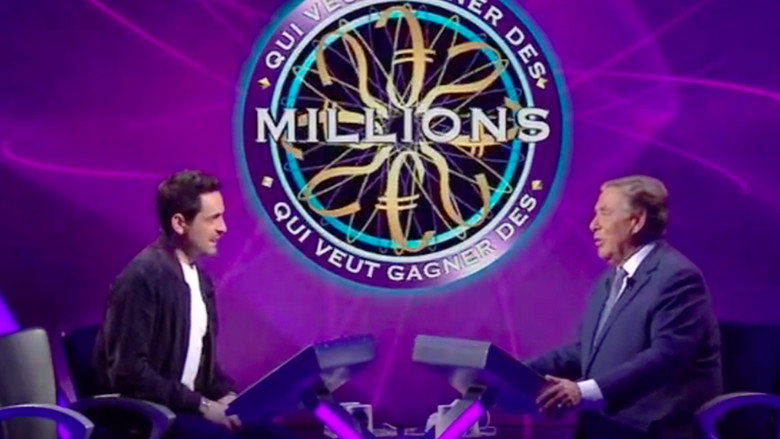 Who Wants to Win Millions? backdrop 2
