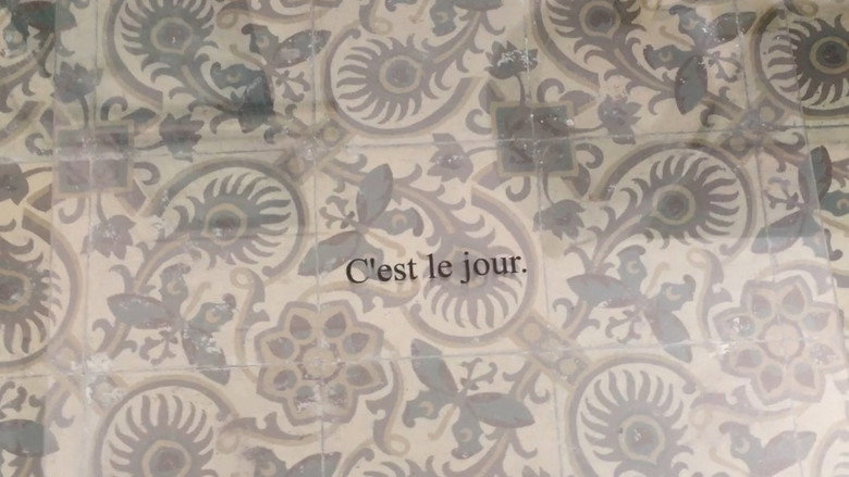Journal de septembre backdrop 4