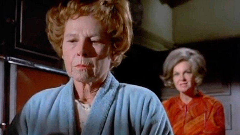 What Ever Happened to Aunt Alice? backdrop 4