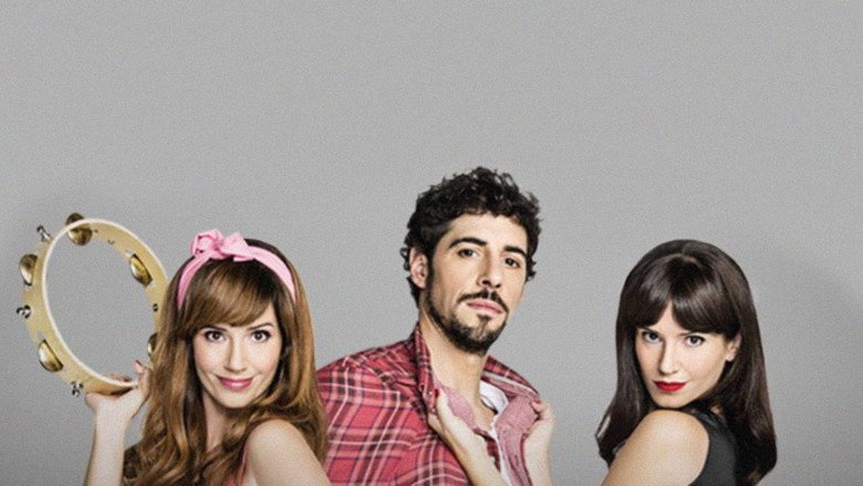 Educando a Nina backdrop 4