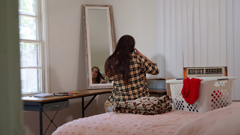 Don't Look in the Mirror backdrop 6