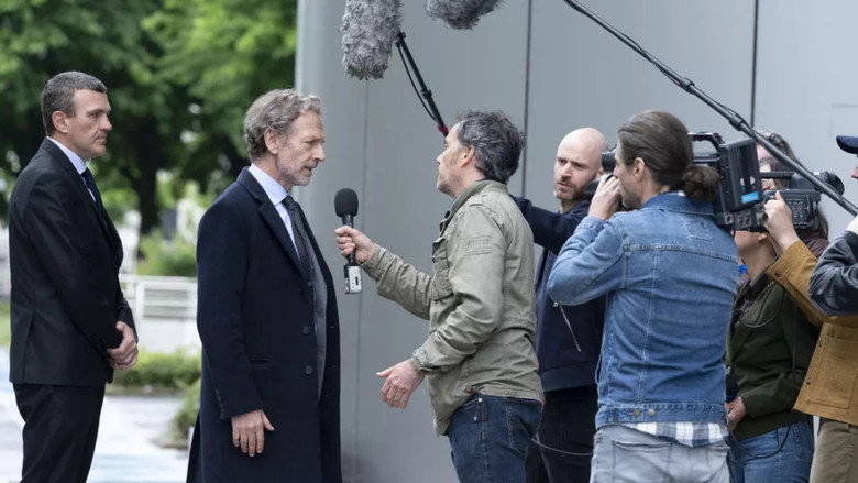 Tout le monde ment 3 backdrop 8