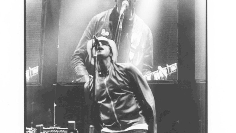 Oasis 2005 – Live at Manchester City Stadium backdrop 8