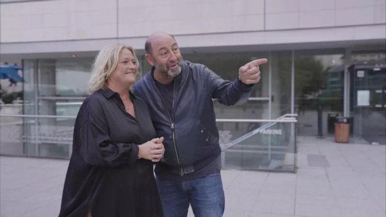 Traquer l'invisible - Nos chercheurs face à la menace mondiale des virus et des bactéries backdrop 2