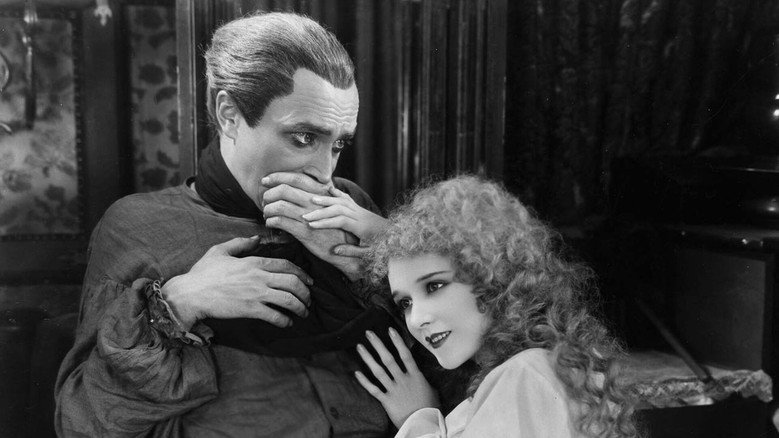 The Man Who Laughs backdrop 4