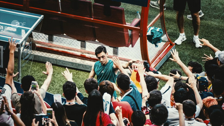 Mesut Özil – Among Friends backdrop 1
