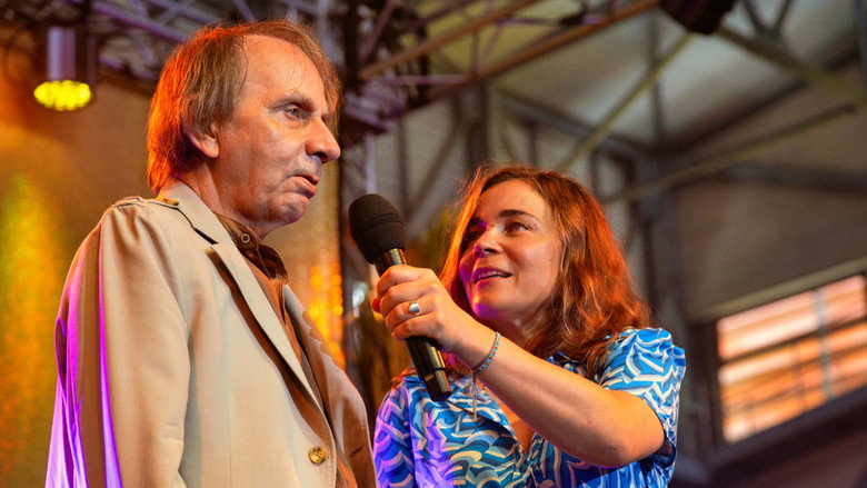 Being Blanche Houellebecq backdrop 9