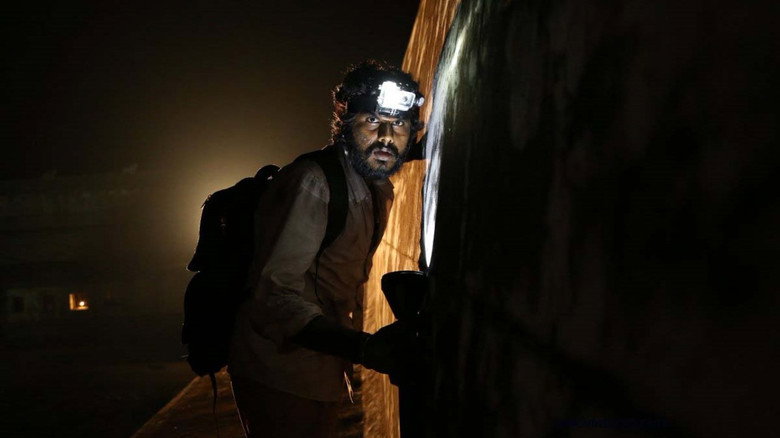 Kalavu Thozhirchalai backdrop 4