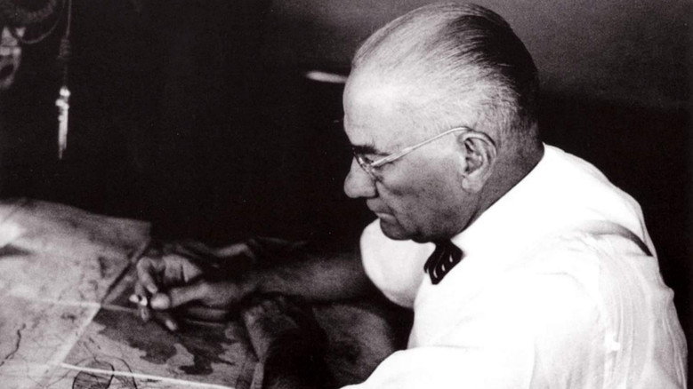 Atatürk: Father of the Turks backdrop 3
