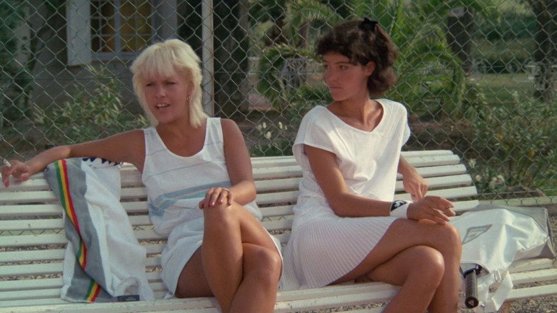 Two Bastards in Saint-Tropez backdrop 4