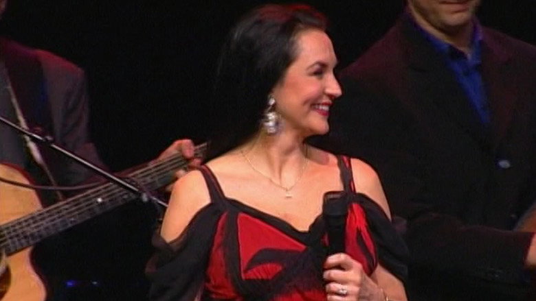Crystal Gayle - Live in Tennessee backdrop 1