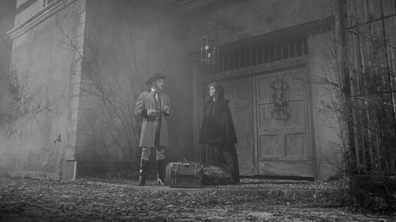 The Curse of the Crying Woman backdrop 5