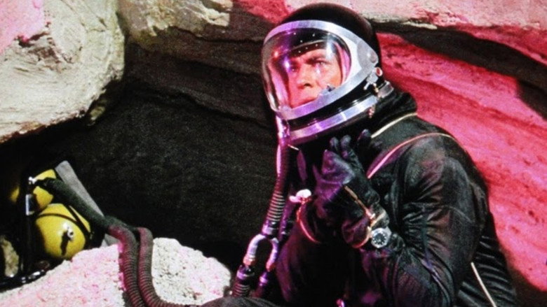 Robinson Crusoe on Mars backdrop 9
