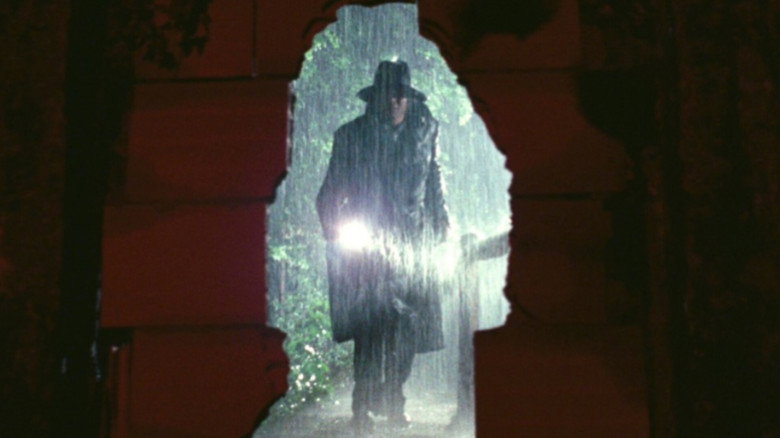 The Night Evelyn Came Out of the Grave backdrop 8