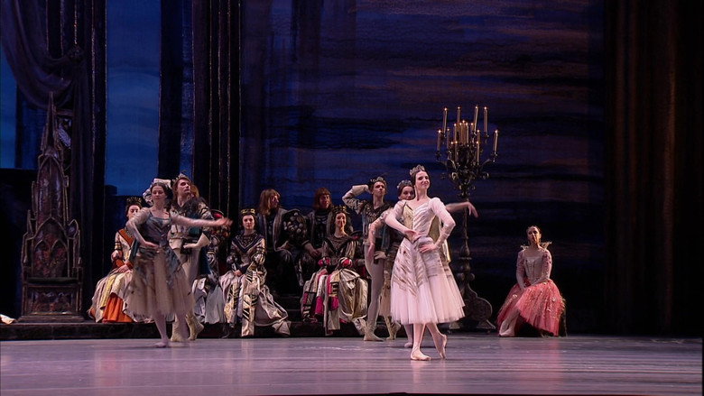 Tchaikovsky - Swan Lake (The Bolshoi Ballet Collection) backdrop 4