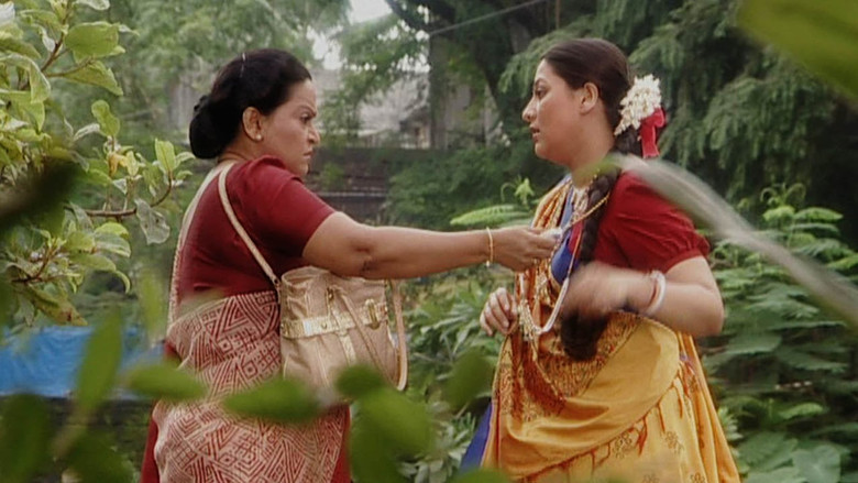 Meenakshi Gets Robbed