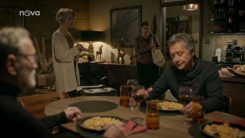 Sebastian Pöthe from Brothers and Sisters: He Doesn't Want to Experience Polyamory in Real Life