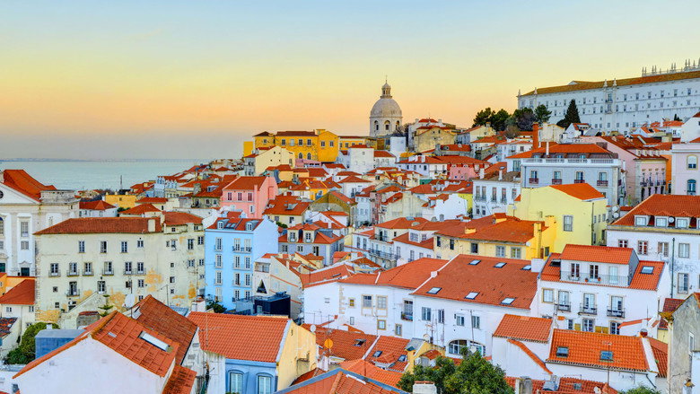 House Hunters International backdrop 2