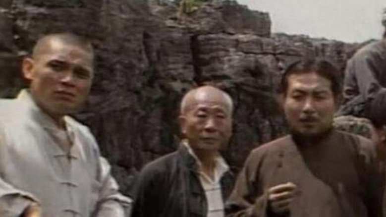 乌龙山剿匪记 backdrop 2