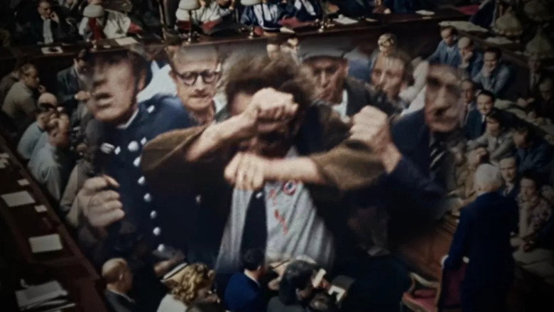 La France de l'épuration, entre vengeance et justice backdrop 3