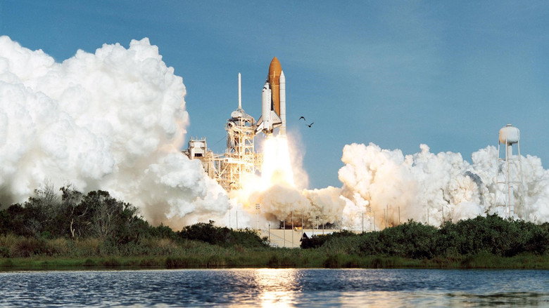 The Space Shuttle That Fell to Earth backdrop 4