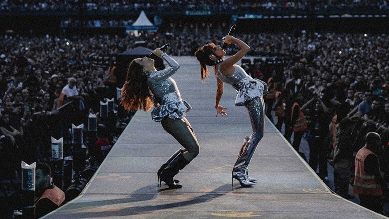 DOC Clara x Sofia - Tour Coldplay backdrop 5