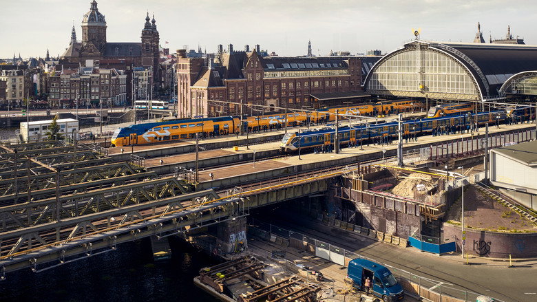 Amsterdam Centraal 24/7 backdrop 8