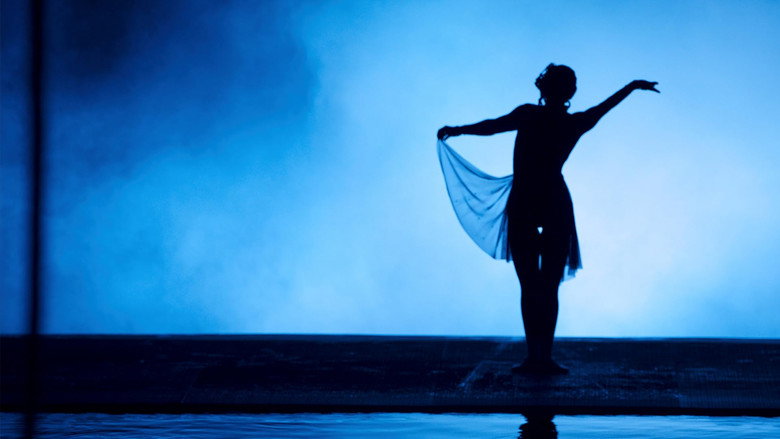 Cirque du Soleil: Without a Net backdrop 3