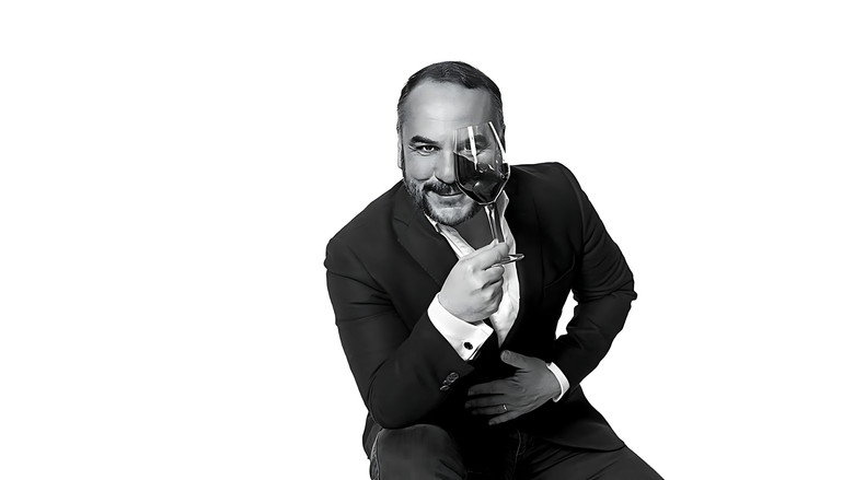 Francois-Xavier Demaison : Di(x)vin(s) backdrop 3