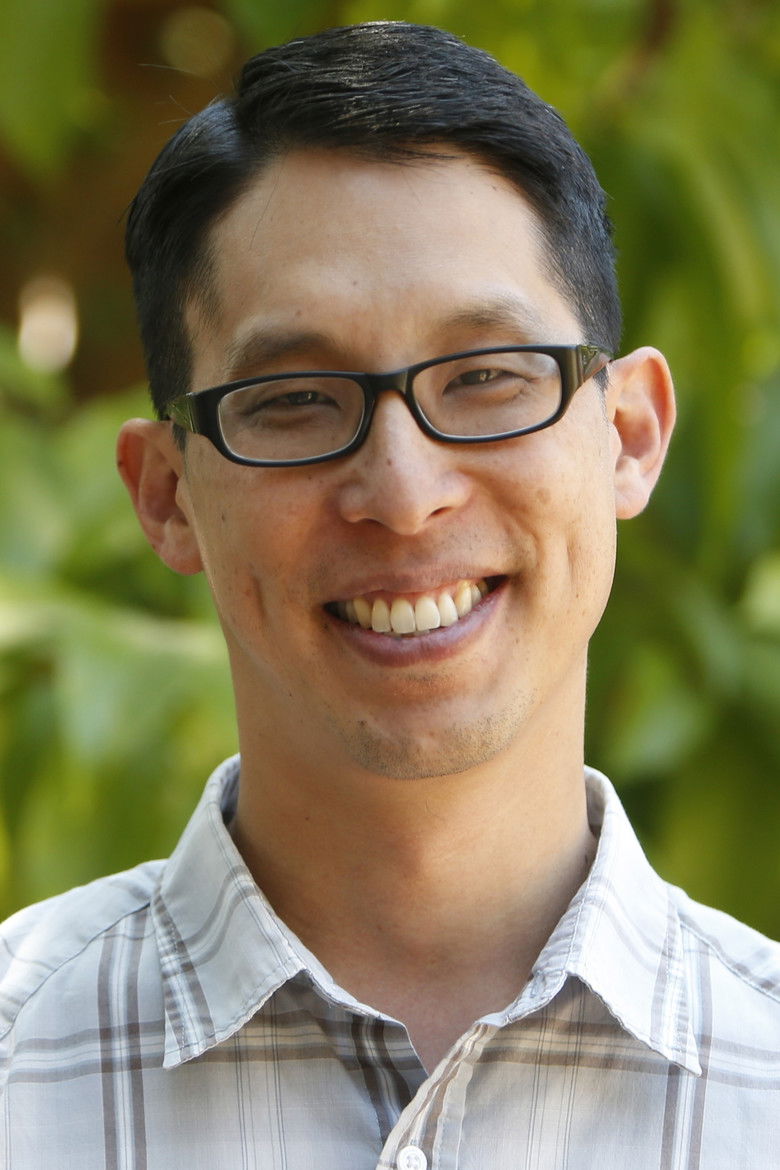 Gene Luen Yang portrait image