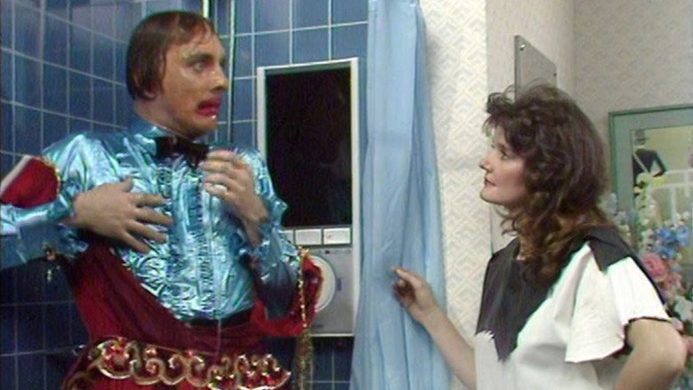Still from Filthy Rich & Catflap - Season 1 Episode 2