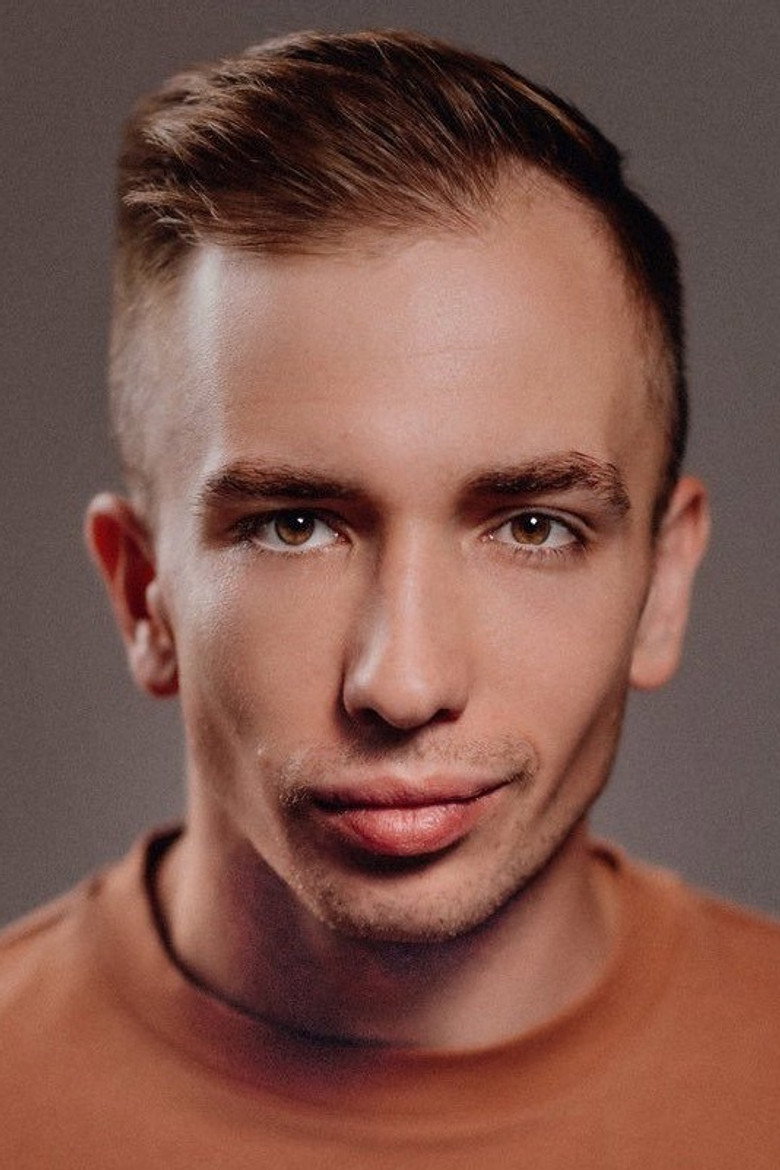 Максим Крючков portrait